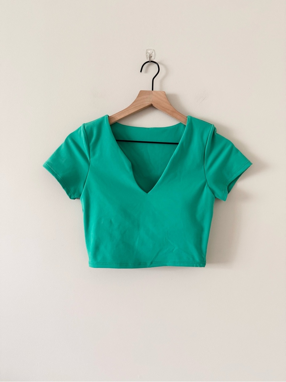 P'TULA Casey Notched Neckline Cropped Short Sleeve Padded Top in Green Size S